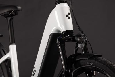 Cube Touring Hybrid ONE 600 metallicwhite'n'chrome Gr&ouml;&szlig;e: Easy Entry 54 cm Produktbild 5