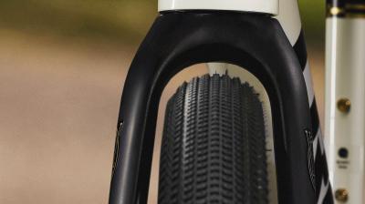 Trek Domane AL 5 58 Matte Trek Black Produktbild 13