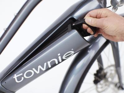 Electra Townie Path Go! 10D Step Thru EU M Holographic Produktbild 3